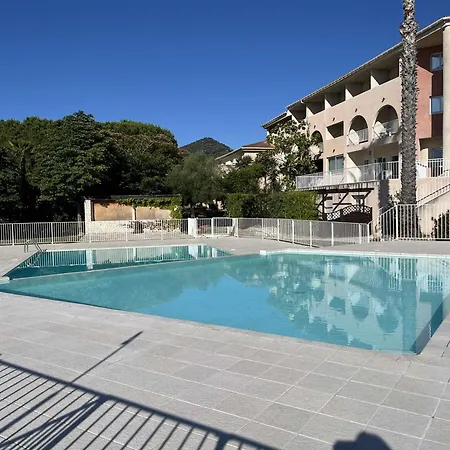 A Saint-florent Avec Piscine, Climatisation, Balcon Et Parking, Proche Et Centre - Fr-1-650-36